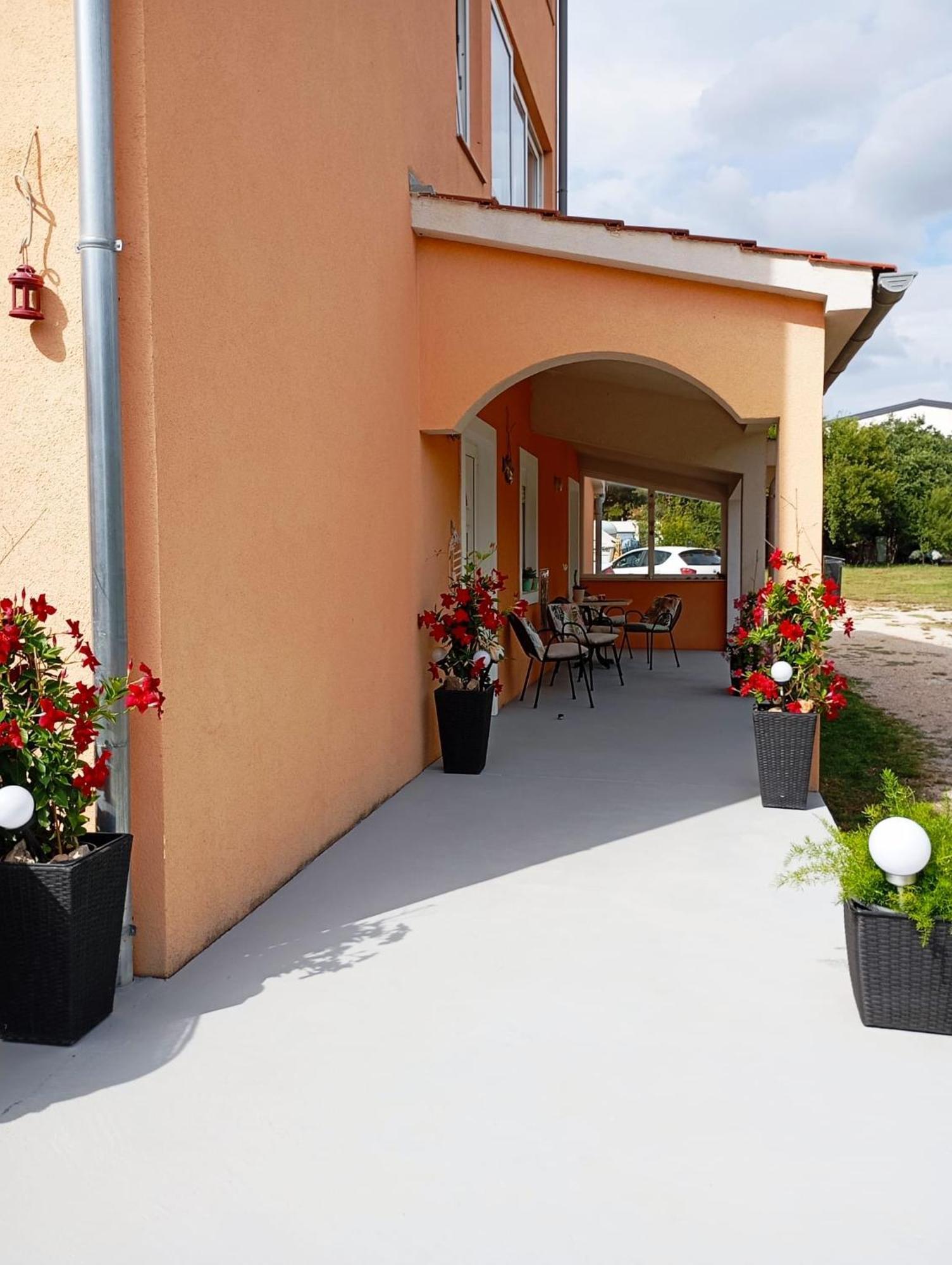 Apartmani Joja Biograd Na Moru Exteriér fotografie